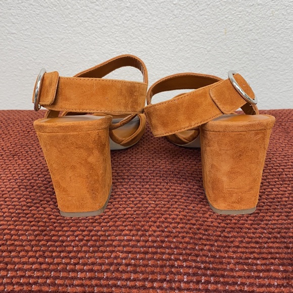 Via Spiga Evelyne Suede Block Heel Sandal NWOT 7 - Picture 4 of 10